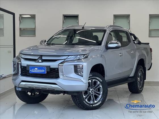 MITSUBISHI L200 TRITON 2.4 16V TURBO DIESEL SPORT HPE-S CD 4P 4X4 AUTOMÁTICO
